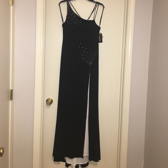New stunning cachet evening gown - Picture 1 of 8