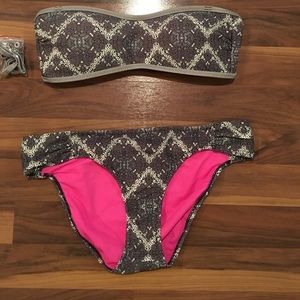Jessica Simpson Havana bikini top and bottom Sz Sm