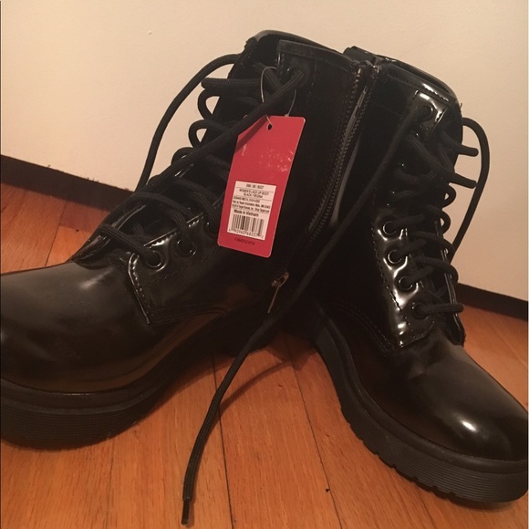 Women's Lace Up Boots - Picture 1 of 3