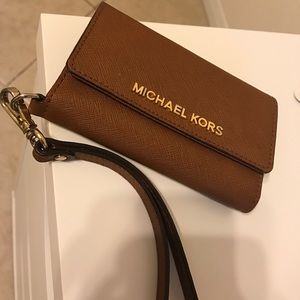 Michael Kors wristlet/ phone holder