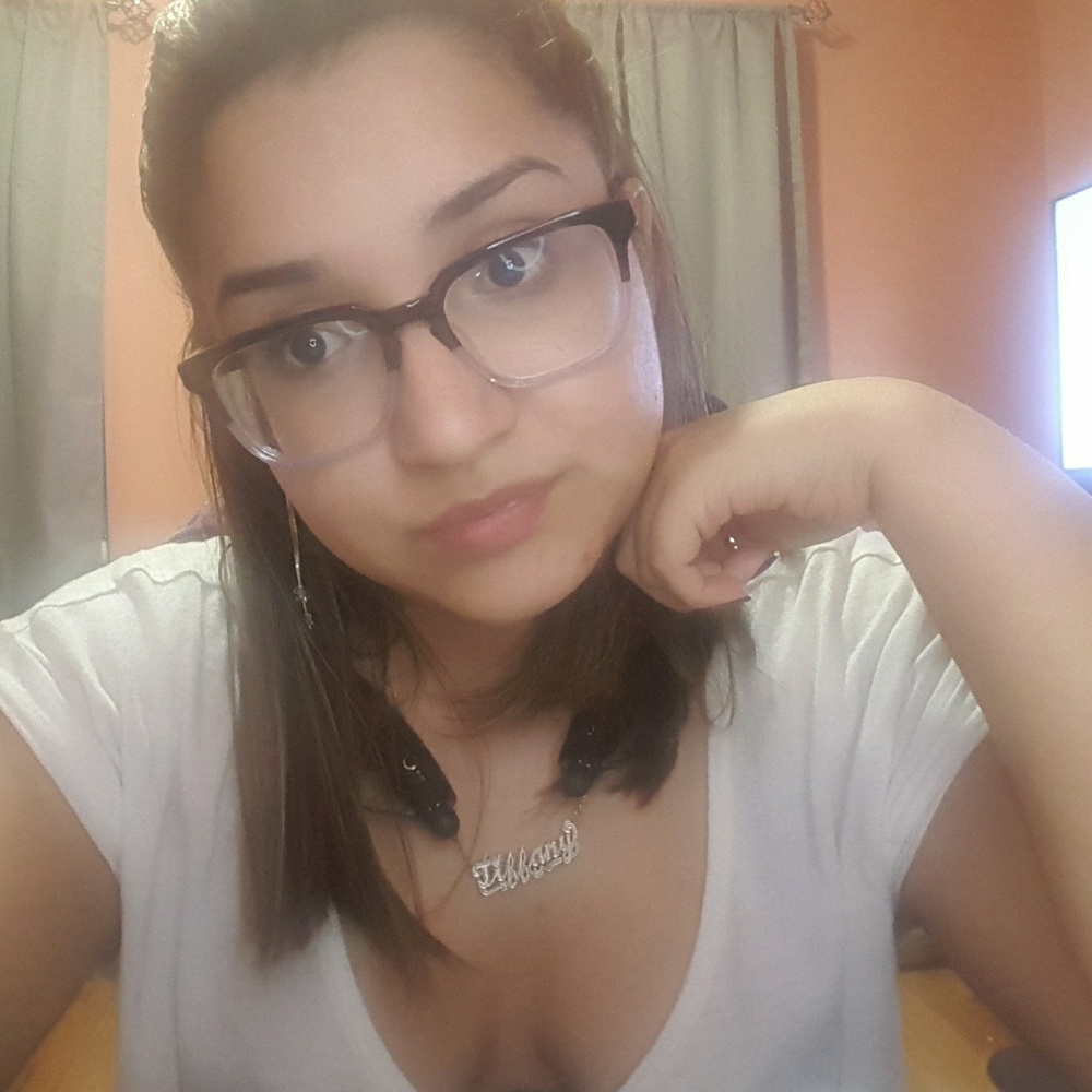 Meet your Posher, Tiffany