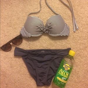 Pinup bikini set (32B and XS)
