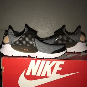Women's Nike Sock Dart