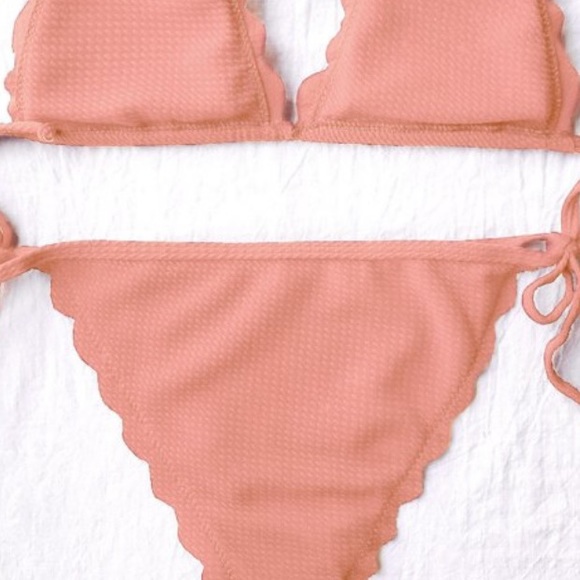 Coral triangle string Bikini - Picture 4 of 5
