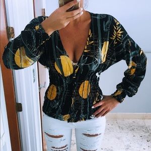 V-neck button up Shirt