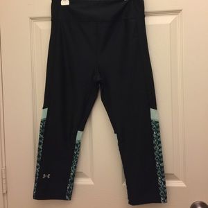Under Amour high-rise crop workout pants!