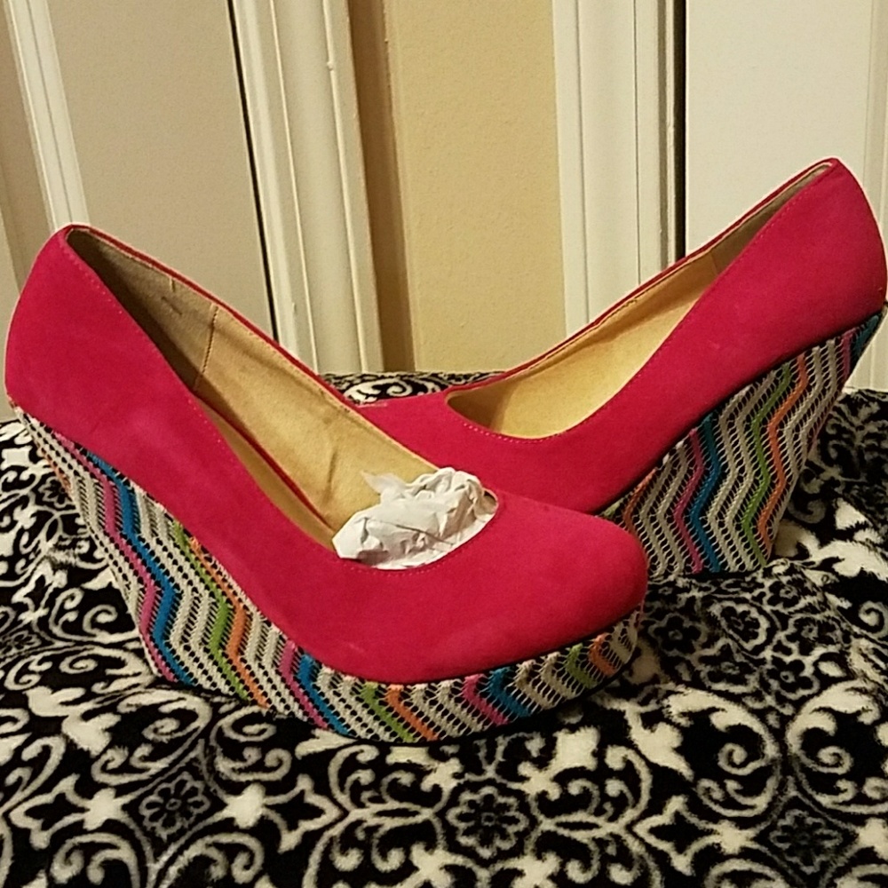 Fuchsia Wedge