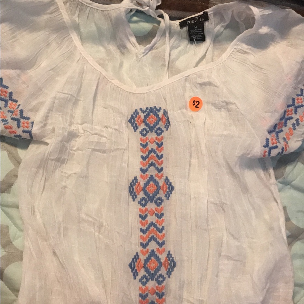 RUE 21 CROP TOP