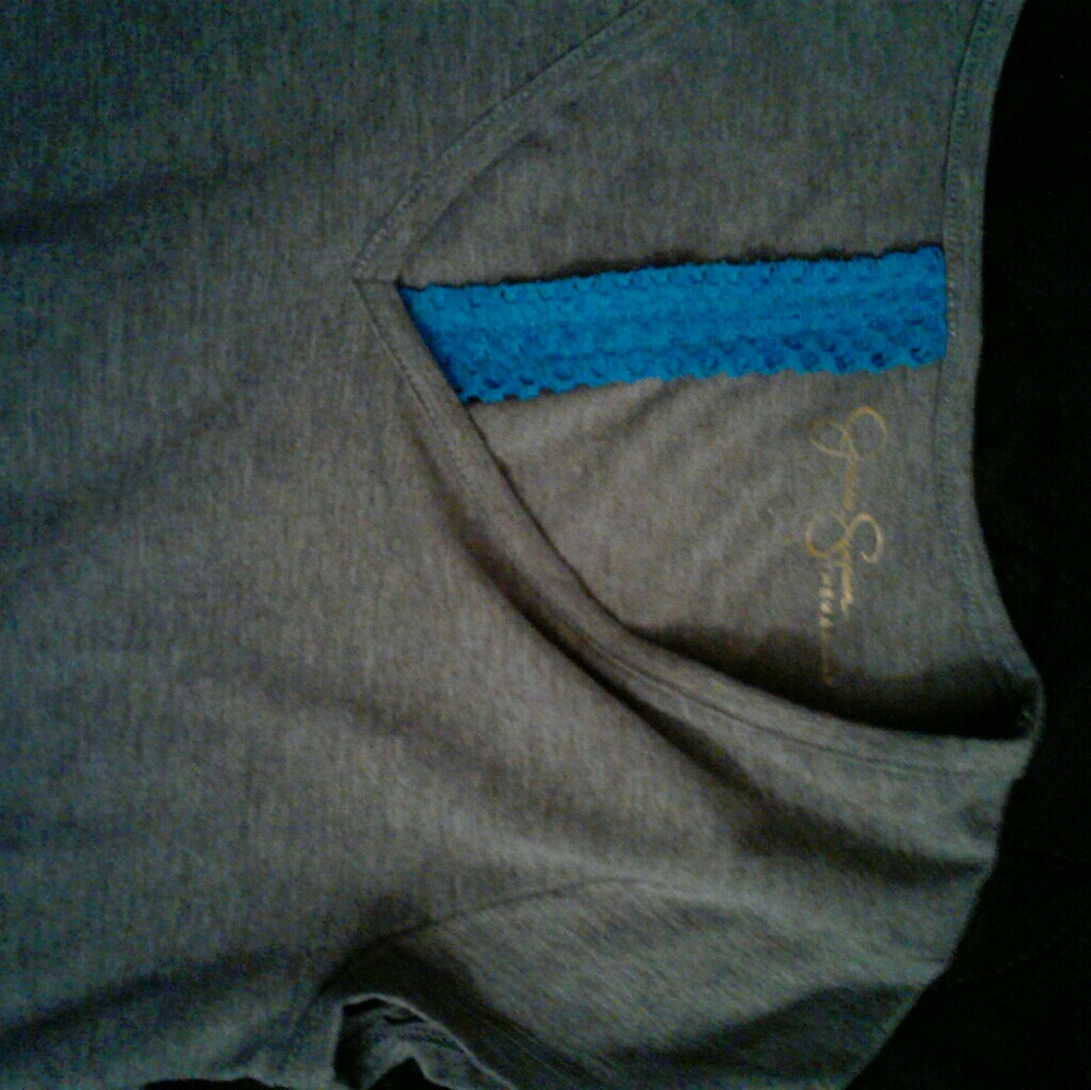 Jessica Simpson shirt