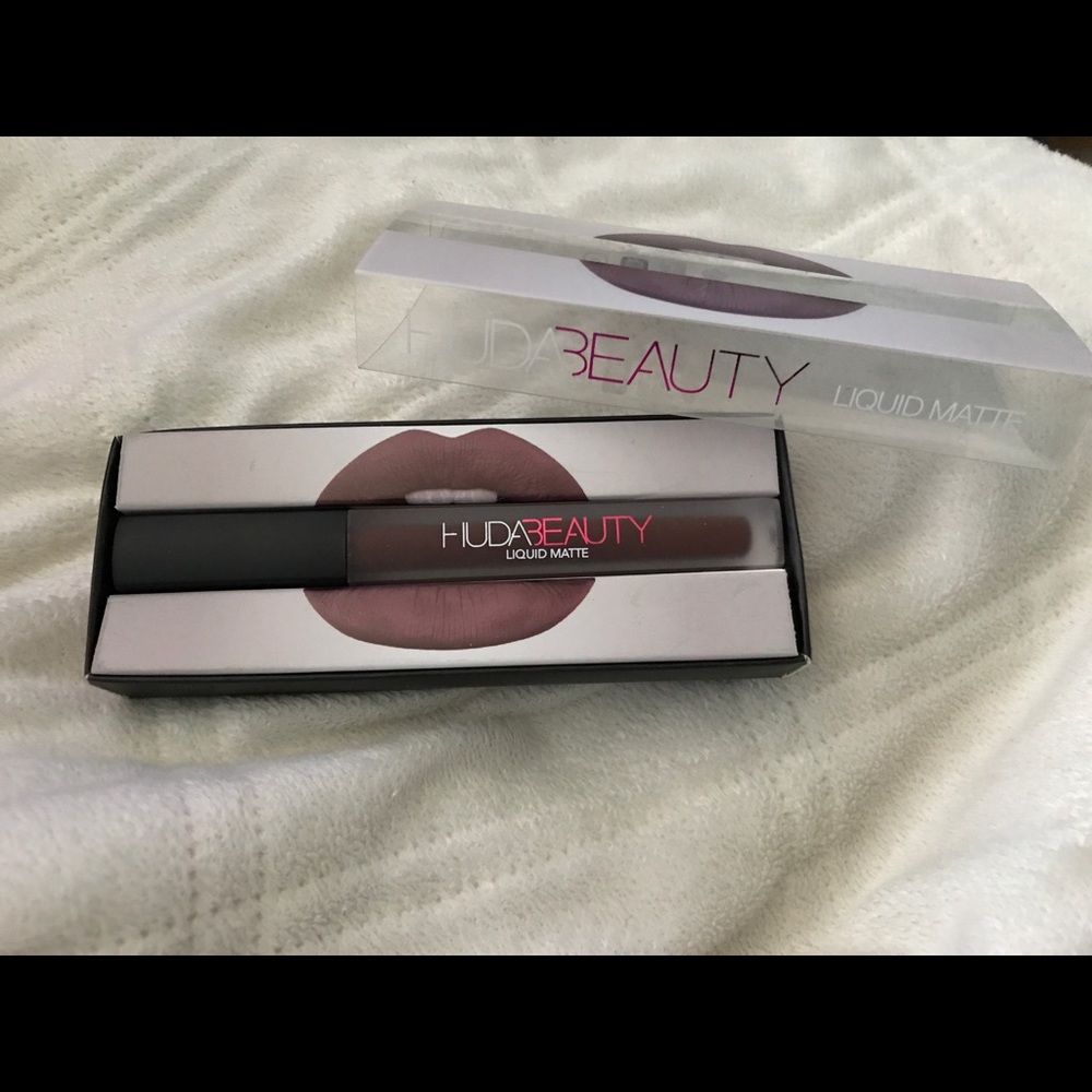 Huda Beauty Matte lipsticks