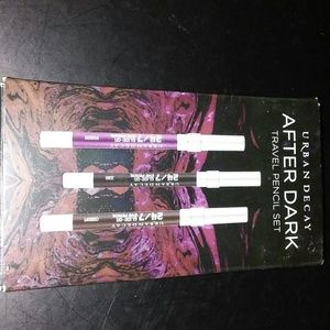 BNIB LE Urban Decay Afterdark 3PC Liner Set!!