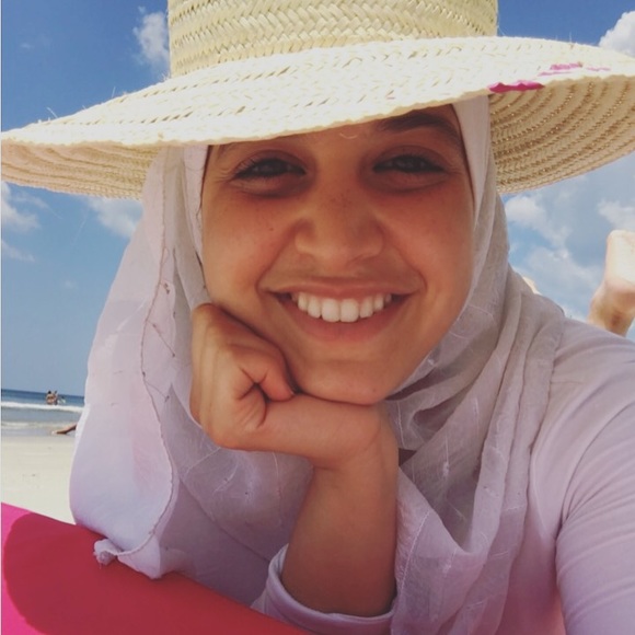 Meet your Posher, Rana - Picture 3 of 3