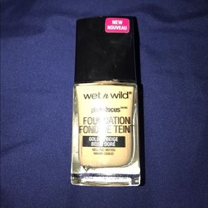 Wet n wild photo focus golden beige