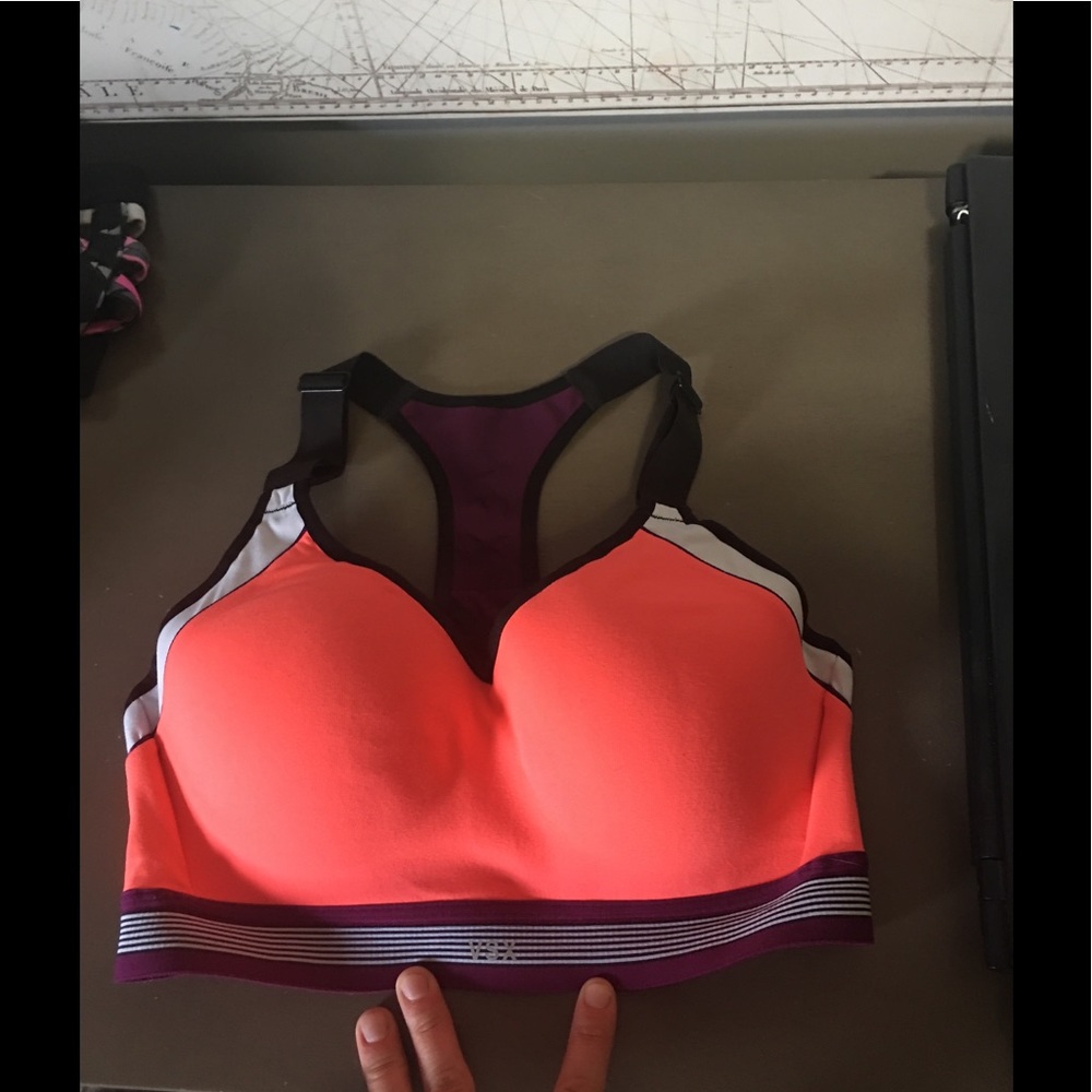 VS Incredible Sports Bra