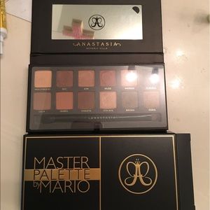 AUTHENTIC (with proof) ABH Master Palette by Mario