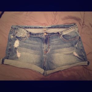 Boyfriend Jean Shorts