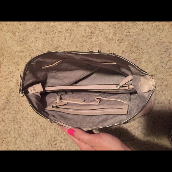 Michael Kors purse - Picture 3 of 4