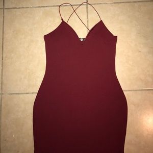 Burgundy Body con mini dress. Cute sweetheart