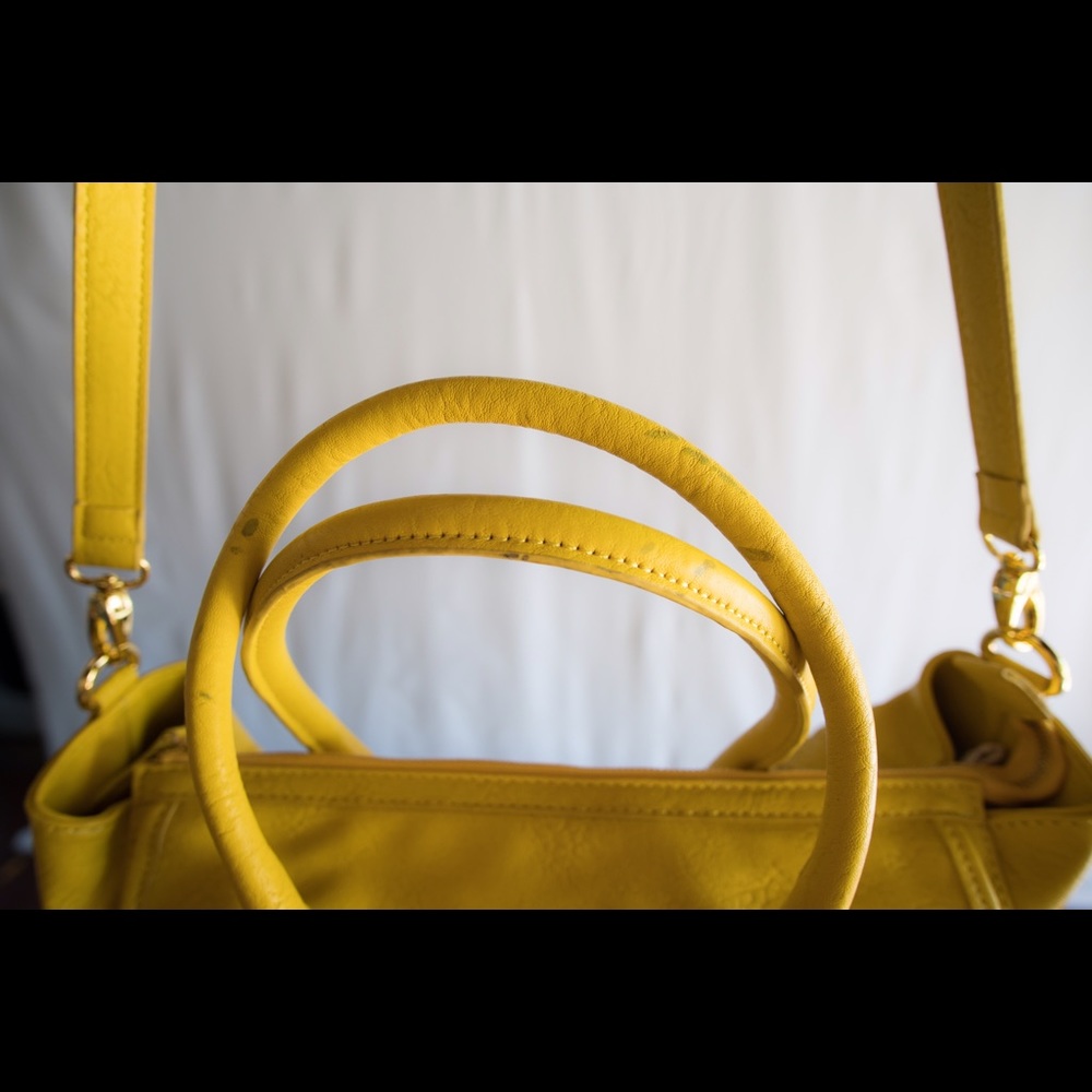 Yellow Jessica Simpson "Madison" Satchel JS5521 - Picture 4 of 5