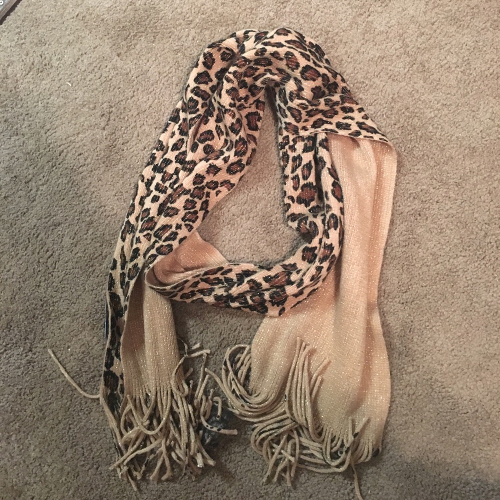 Cheetah and gold scarf