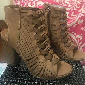 DV taupe heels