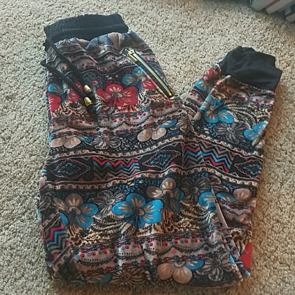 Pants fits like junior Medium