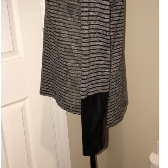 NWTS Sweater top size M - Picture 2 of 6