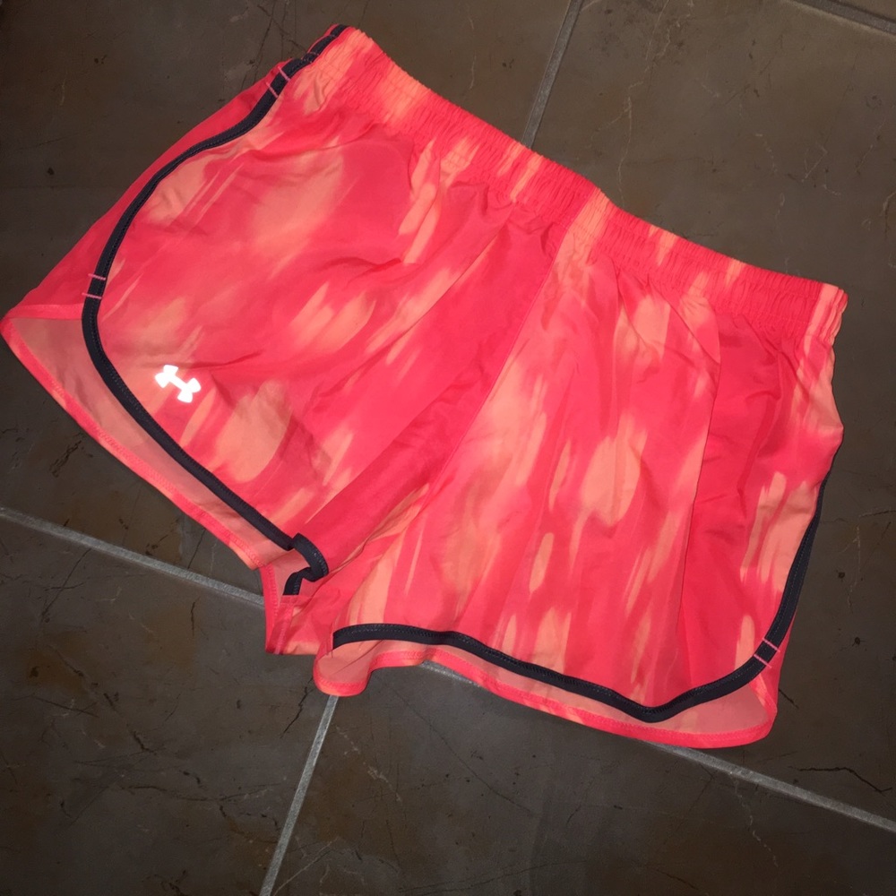 UNDER ARMOUR Women's Medium Shorts NWOT