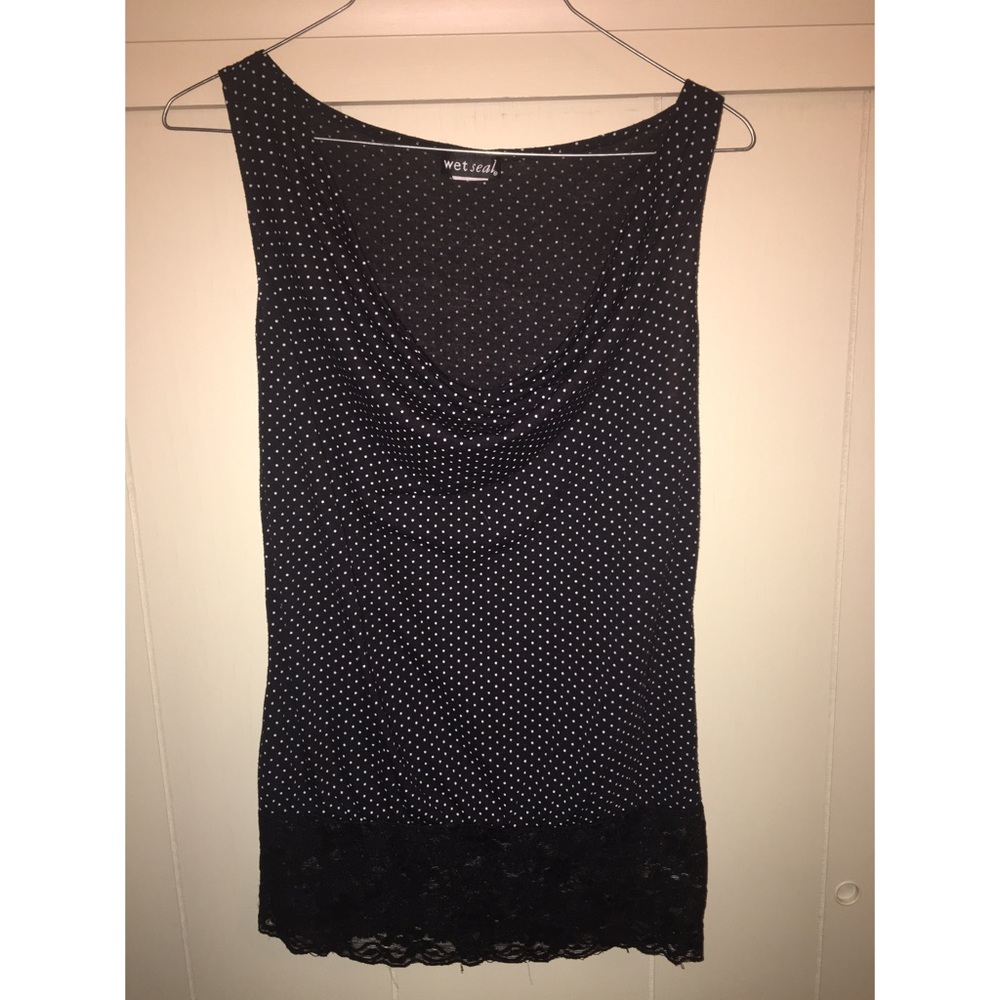 Polka dot top!