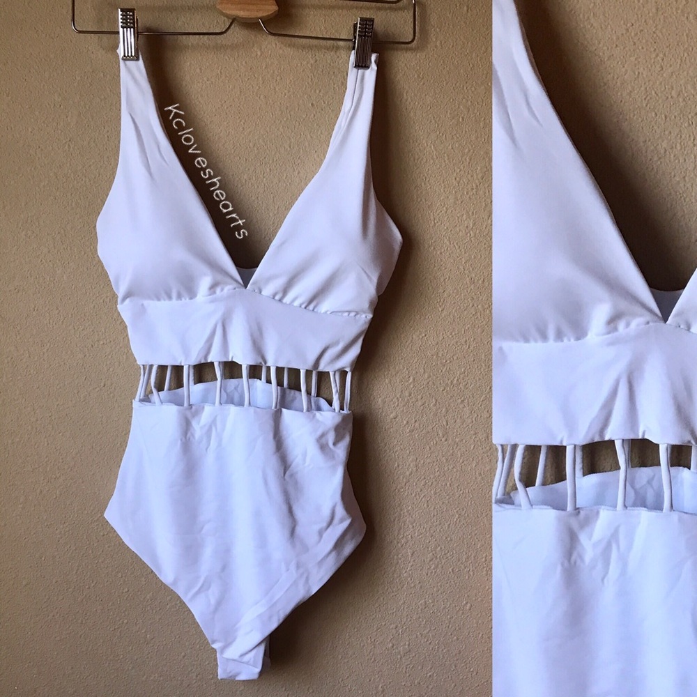 White Midriff Strappy Monokini - Picture 3 of 4