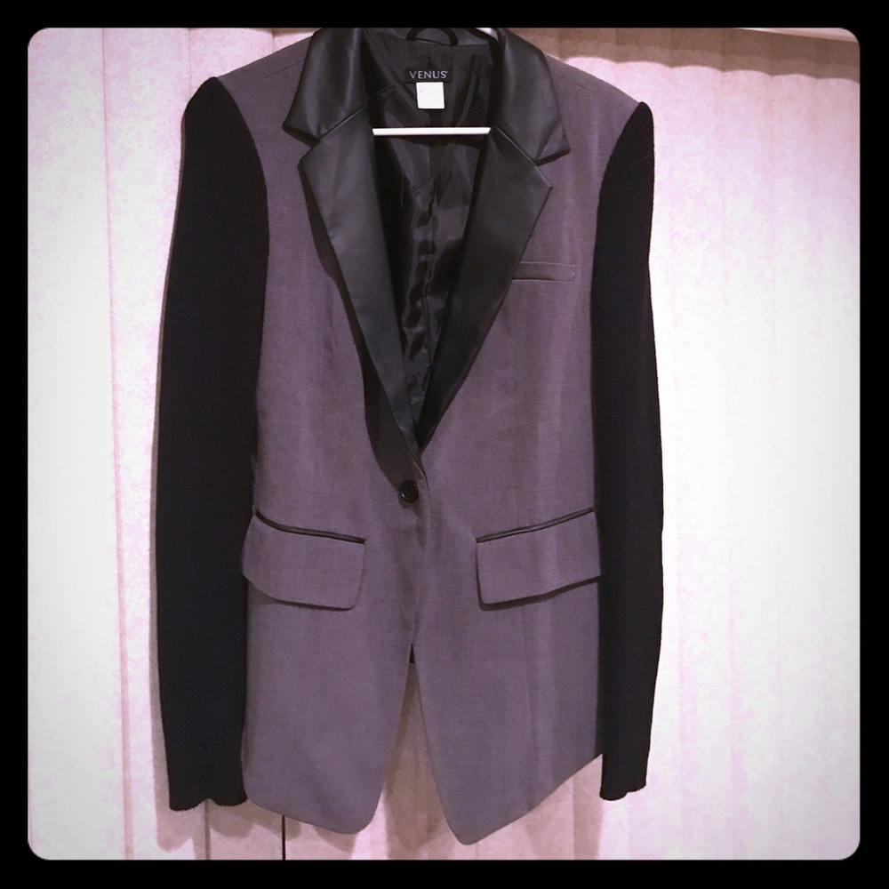 Venus Gray & Black Blazer