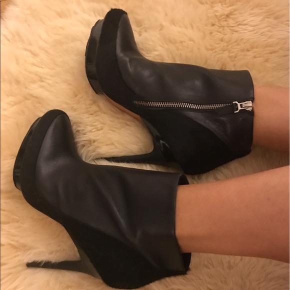 Mark and James by Badgley Mischka Dallas booties - Picture 3 of 4