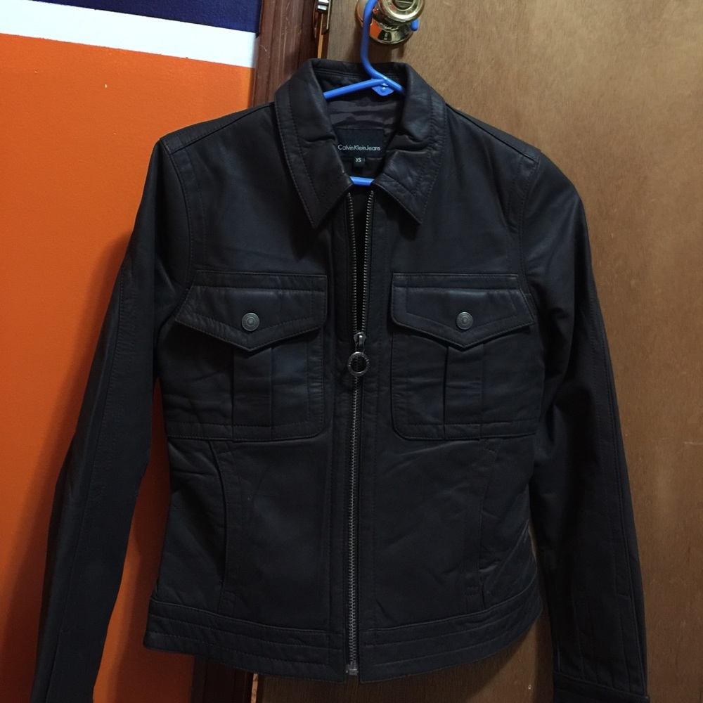 🆕❣️Calvin Klein leader jacket
