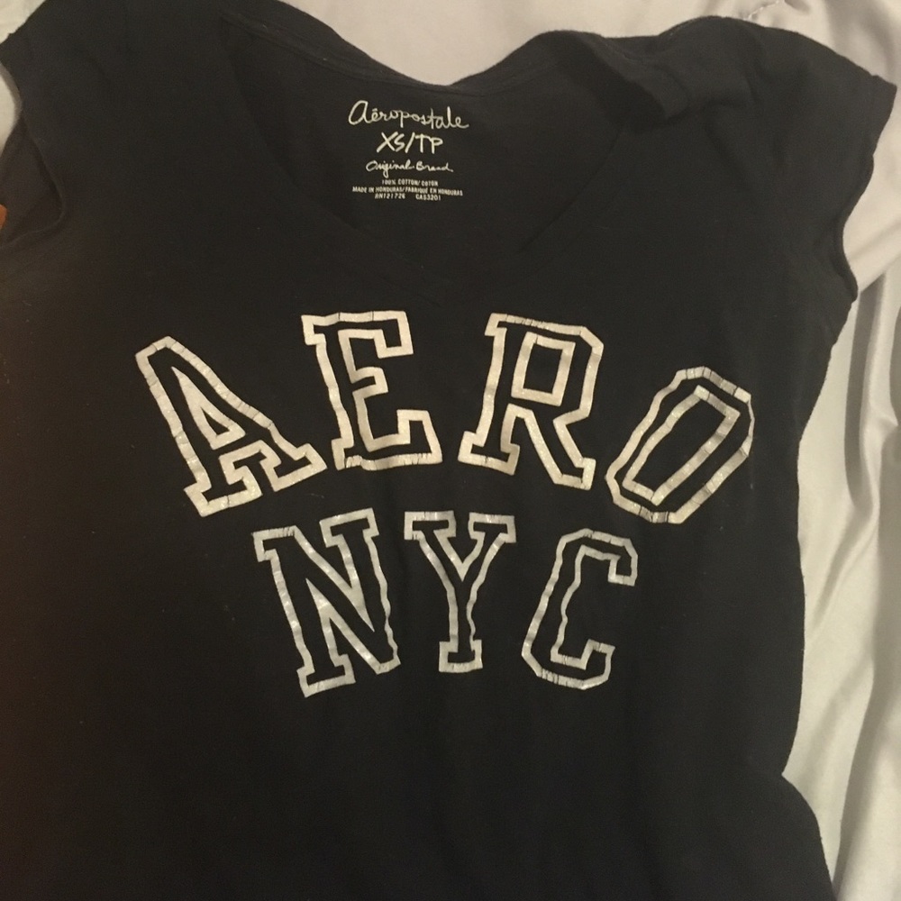 Aeropostale black v neck