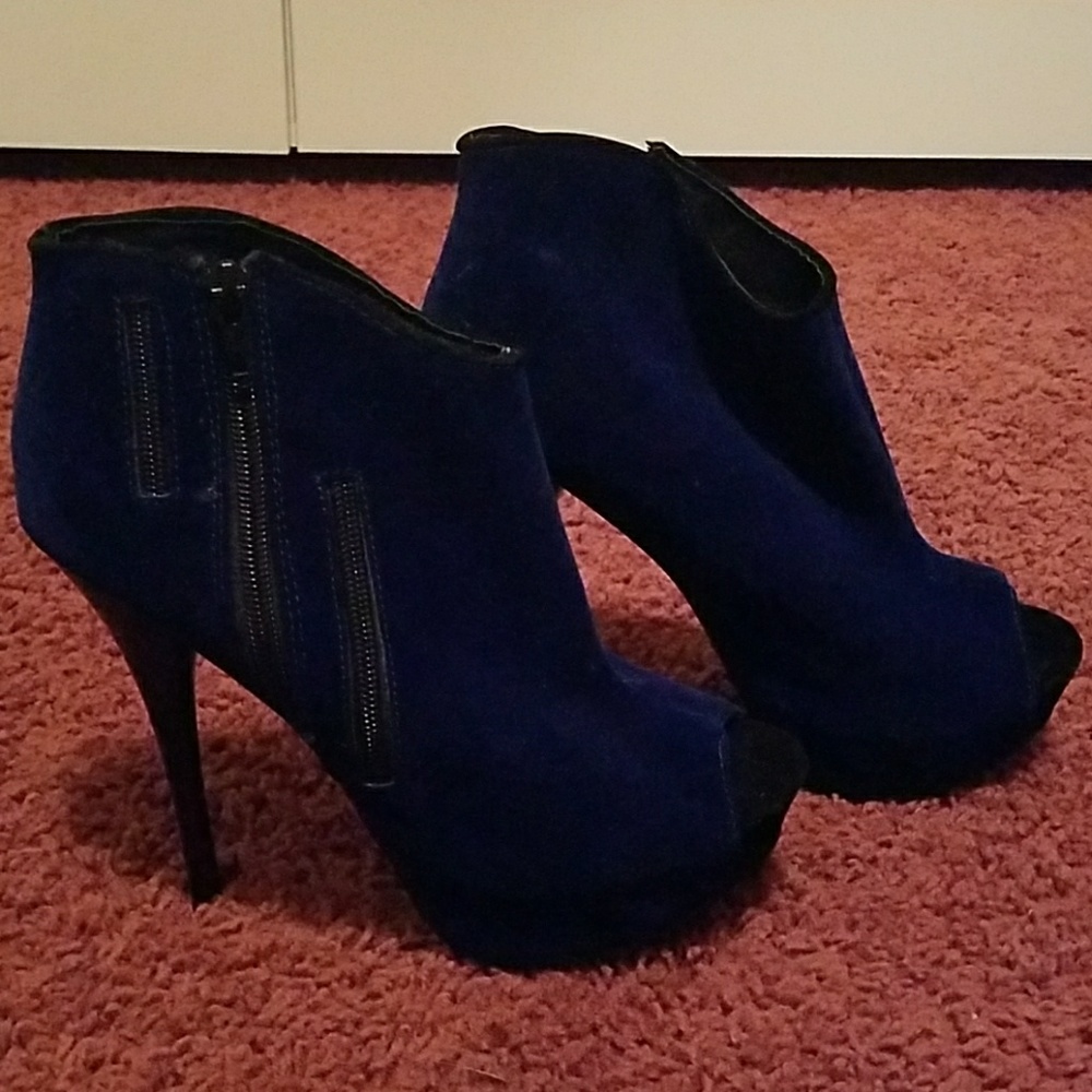 Peep toe heels