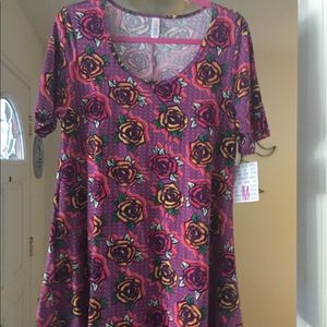 Lularoe nwt disney rose medium perfect tee