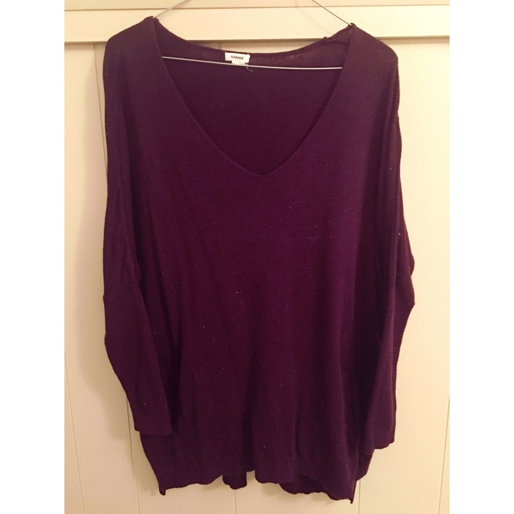 Burgundy sweater with pockets