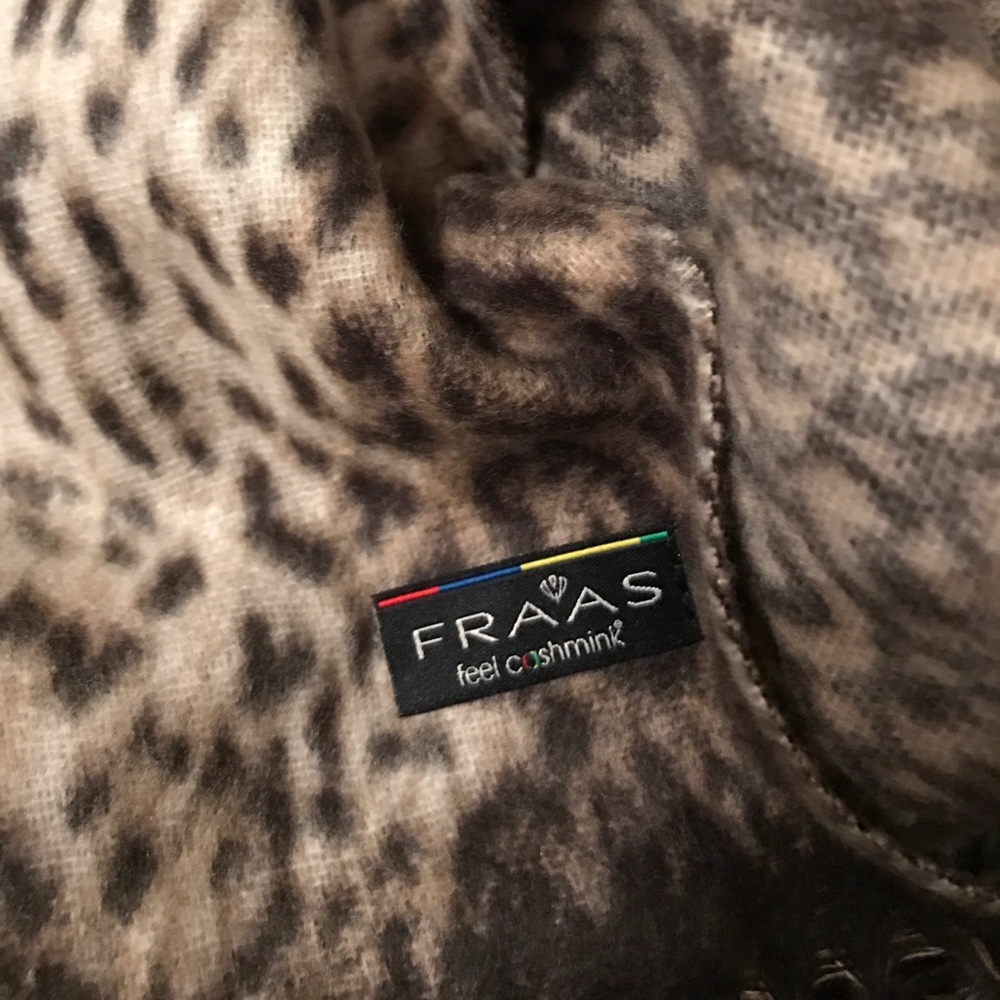 🖤FRAAS SCARF🖤 - Picture 3 of 7