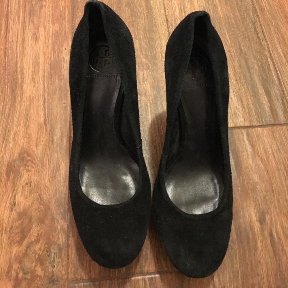 Tory birch pump