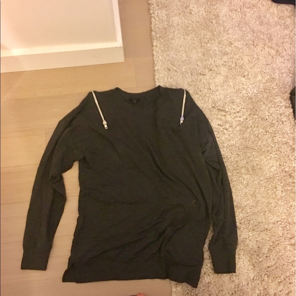 Grey sweater with zipper detail