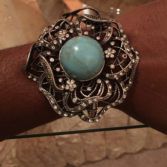 Bracelets - Picture 3 of 3