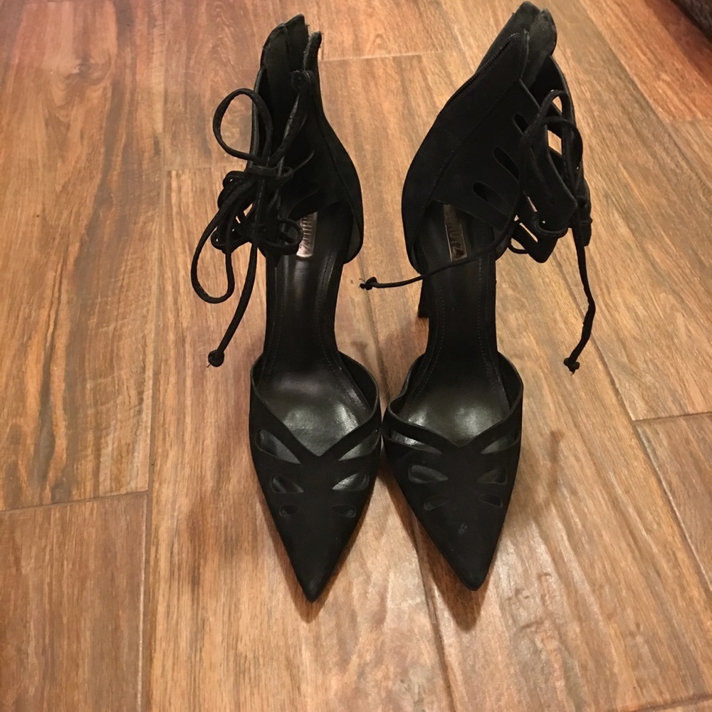 Schutz black pumps