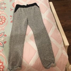 Sweatpants/Joggers that are very comphy😝