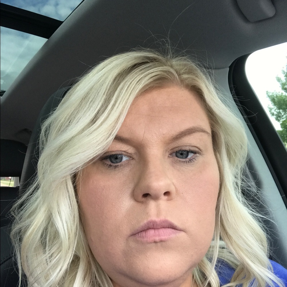 Meet your Posher, Fallon