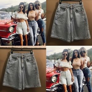 Vintage high waisted Chic Shorts