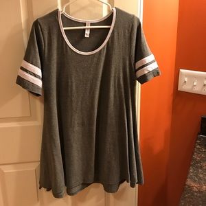 Lularoe perfect T