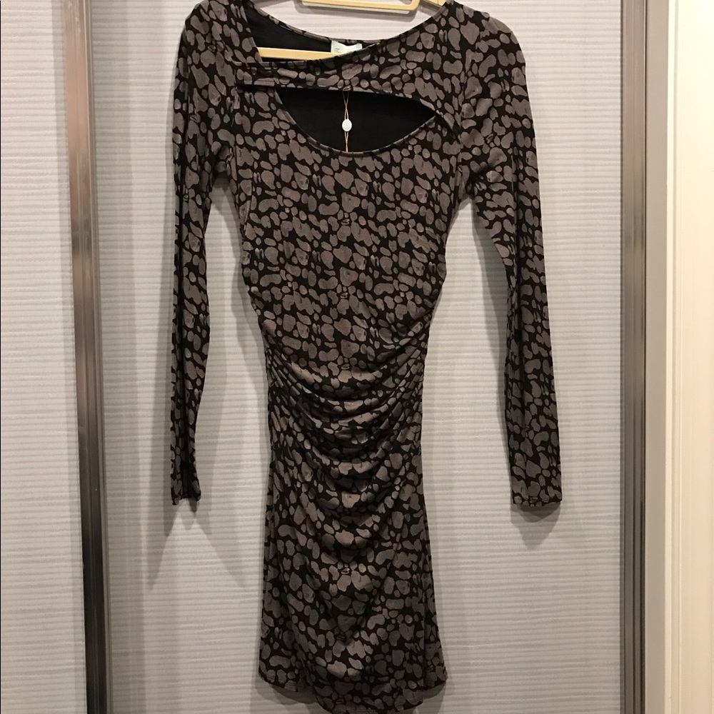 Black and grey rouged key-hole dress!