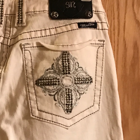 White Jeans - Picture 3 of 4