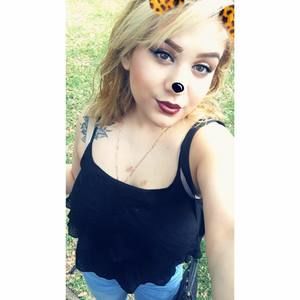 Meet your Posher, Daniela