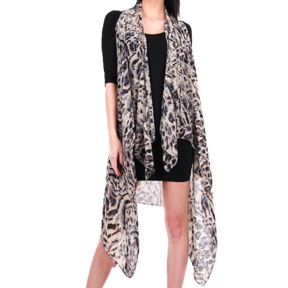 Blue Leopard pattern long Vest - Picture 2 of 3